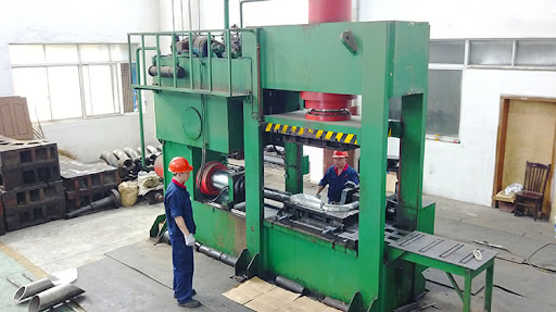 Elbow Cold Forming Machine